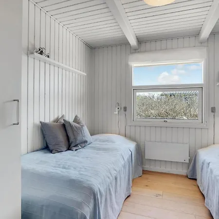 別荘 3 Bedroom Cozy In