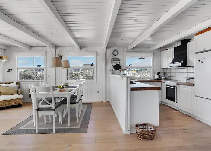 3 Bedroom Cozy In Holiday home *