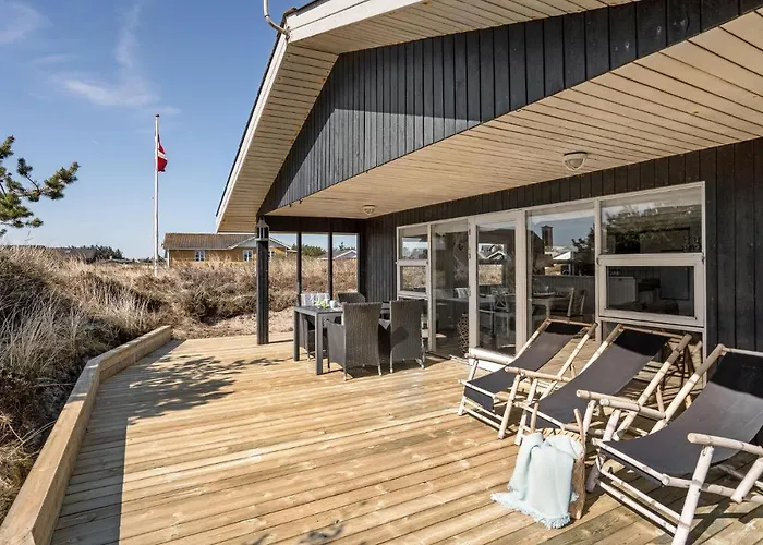 3 Bedroom Cozy In Holiday home