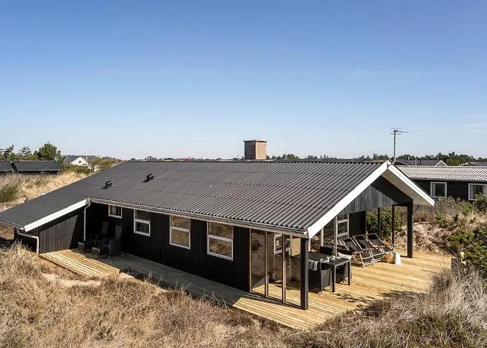 Holiday home 3 Bedroom Cozy In *