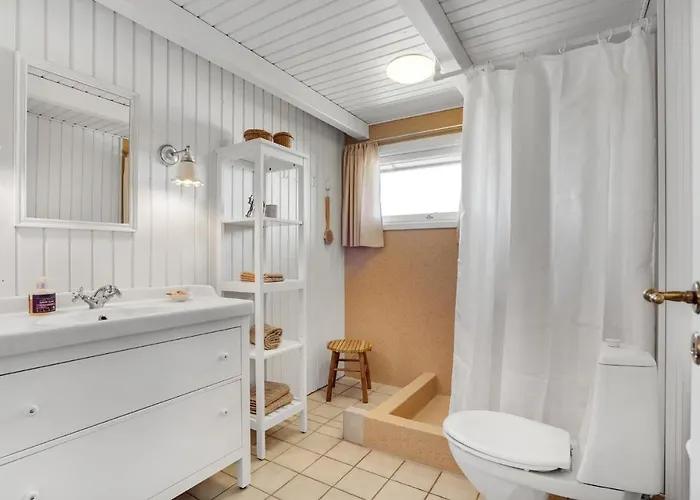 3 Bedroom Cozy In Holiday home *